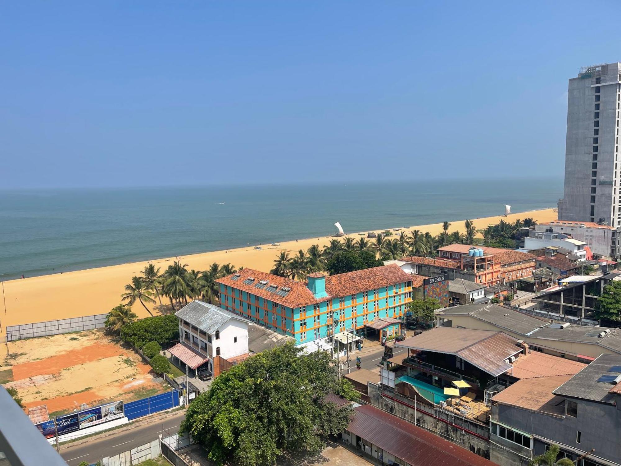 Ocean Breeze Sea View Luxury Apartments Negombo Ngoại thất bức ảnh