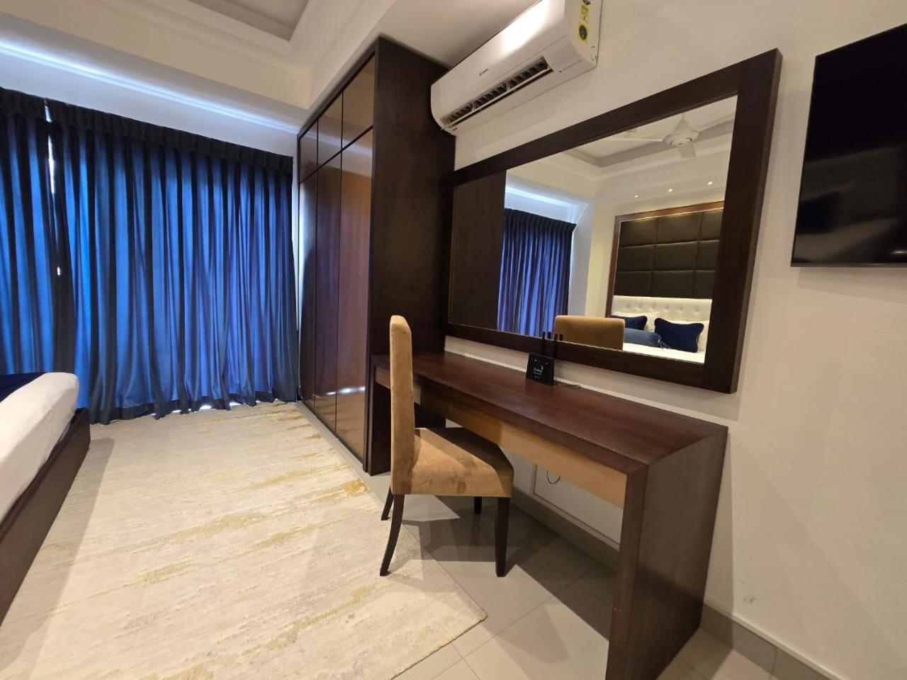 Ocean Breeze Sea View Luxury Apartments Negombo Ngoại thất bức ảnh